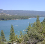 The majestic Sierra National Forest on the shore of Bass Lake